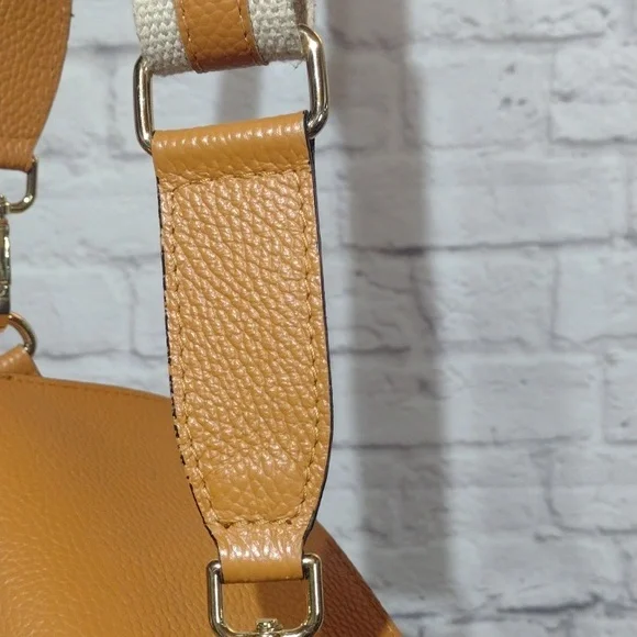 Vera Pelle Leather Crossbody Bag - Picture 11 of 16